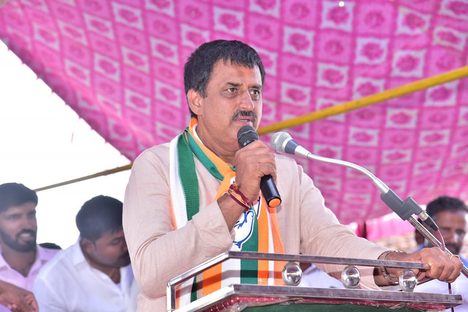 I am fighting against the Gowda dynasty: Yogeeshwara